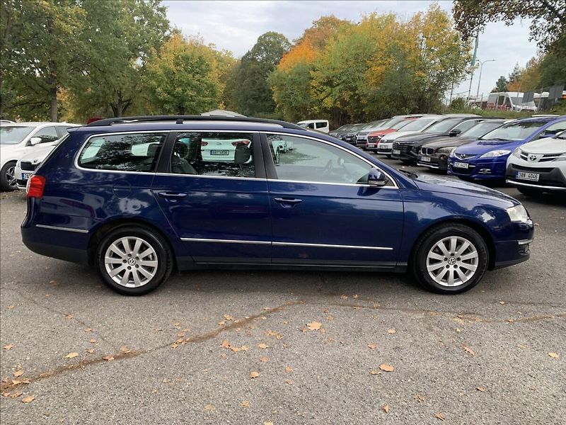 Volkswagen Passat 2,0 TDI DSG - fotka 4 z 18