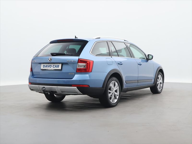 Škoda Octavia 2,0 TDI 135kW 4x4 DSG Scout - fotka 7 z 32