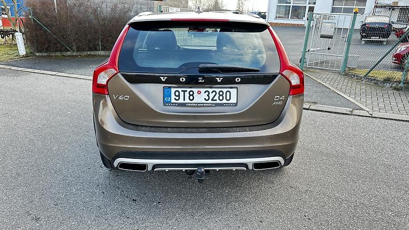 Volvo V60 (2016) D4 CROSSCOUNTRY 140KW AUTOMAT - fotka 7 z 26