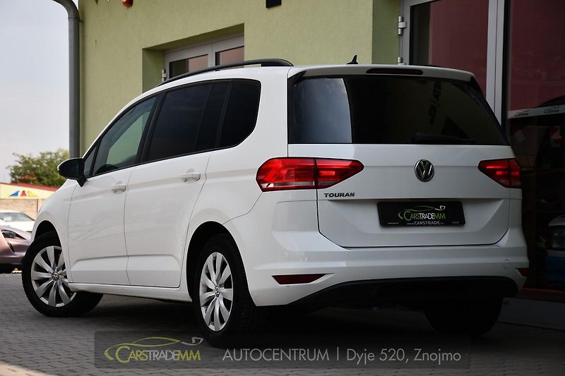 Volkswagen Touran 1.6TDi DSG  - fotka 3 z 48