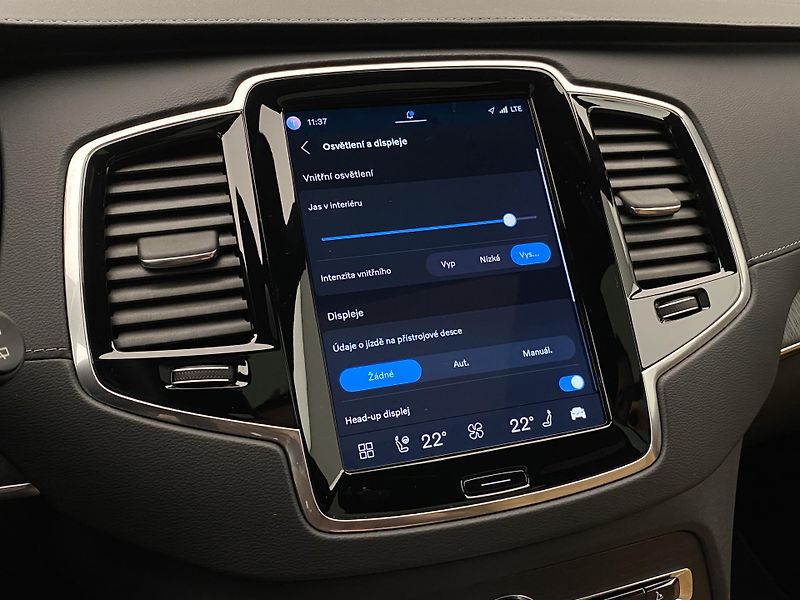 Volvo XC90 T8 AWD RECHARGE REZERVACE - fotka 60 z 74