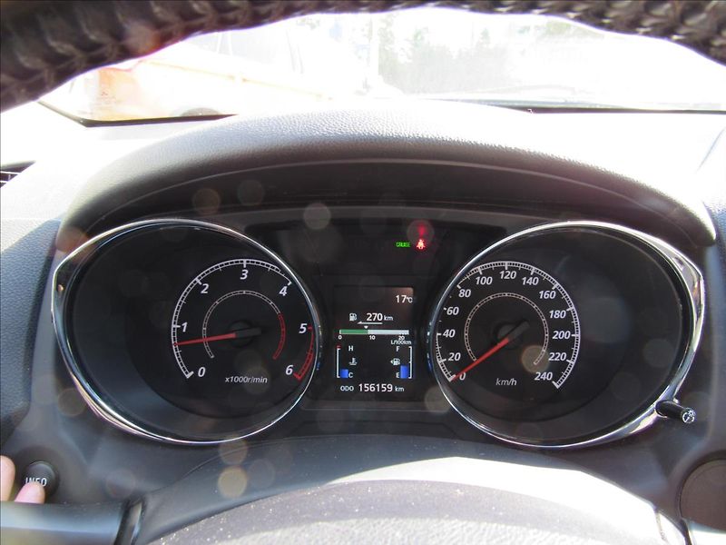 Mitsubishi ASX 1,8 DI-D 110kW 4x4 - fotka 13 z 30