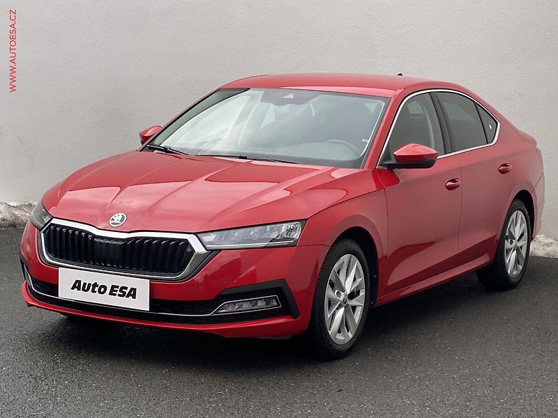 Škoda Octavia (2022) 1.0 TSi, ČR, Style, LED - fotka 3 z 19