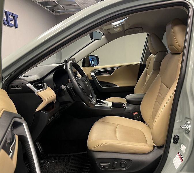 Toyota RAV4 2.5 Hybrid AT EXECUTIVE AWD - fotka 10 z 18