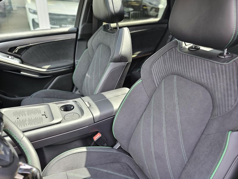 Dongfeng Voyah Free REV 318 (2025) REV 318 AWD Hybrid - fotka 15 z 17