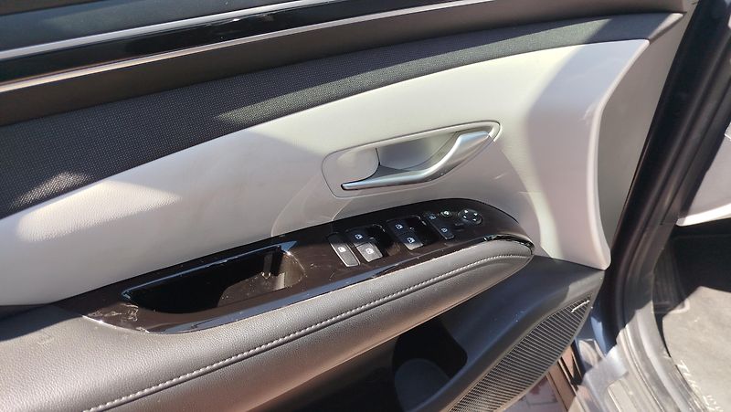 Hyundai Tucson (2023) 1.6 T-GDI Plug-in-Hybrid  4x4  - fotka 10 z 34