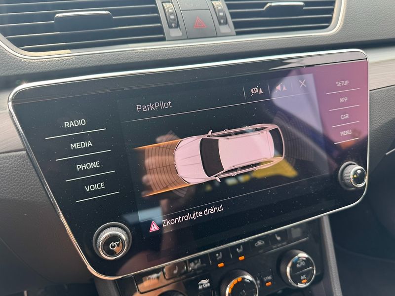Škoda Superb (2018) 2,0 TDI 110 KW ČR 2. MAJ - fotka 49 z 50