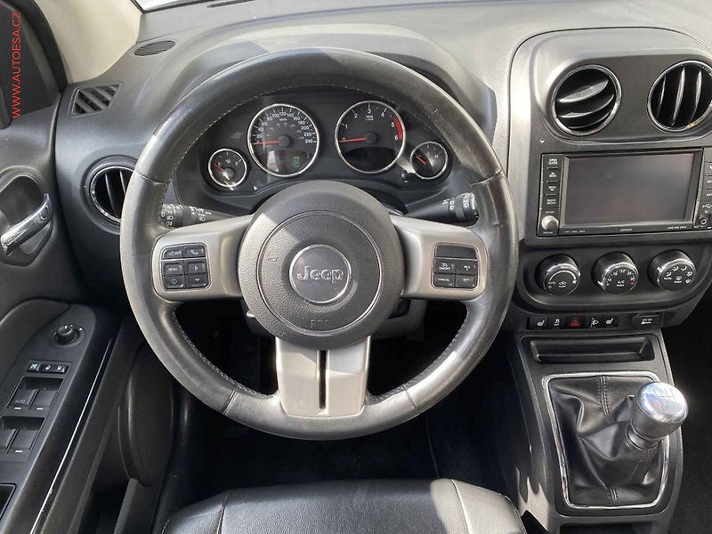 Jeep Compass (2012) 2.2 CRDi 4x4, AC, TZ, navi - fotka 11 z 16