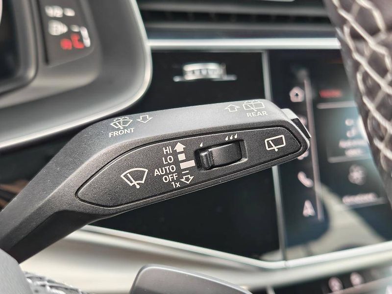 Audi Q7 50 Sline Quattro 8TT 3,0TDI - fotka 14 z 25