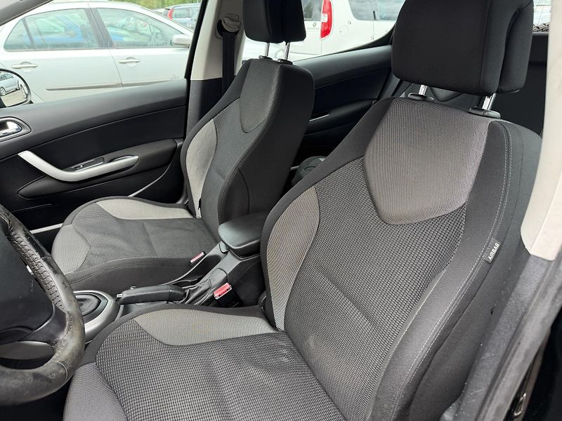 Peugeot 308 1.6 HDI - fotka 15 z 23