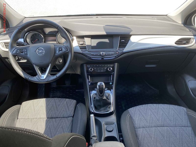 Opel Astra (2020) 1.2 T, LED, navi, kamera - fotka 8 z 17