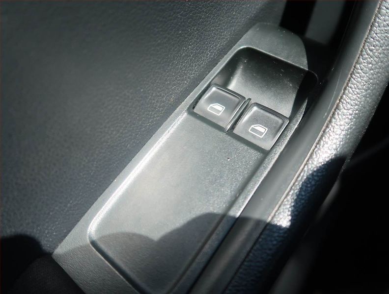 Škoda Fabia (2015) 1.2 TSI, Serv.kniha, Tempomat - fotka 15 z 16