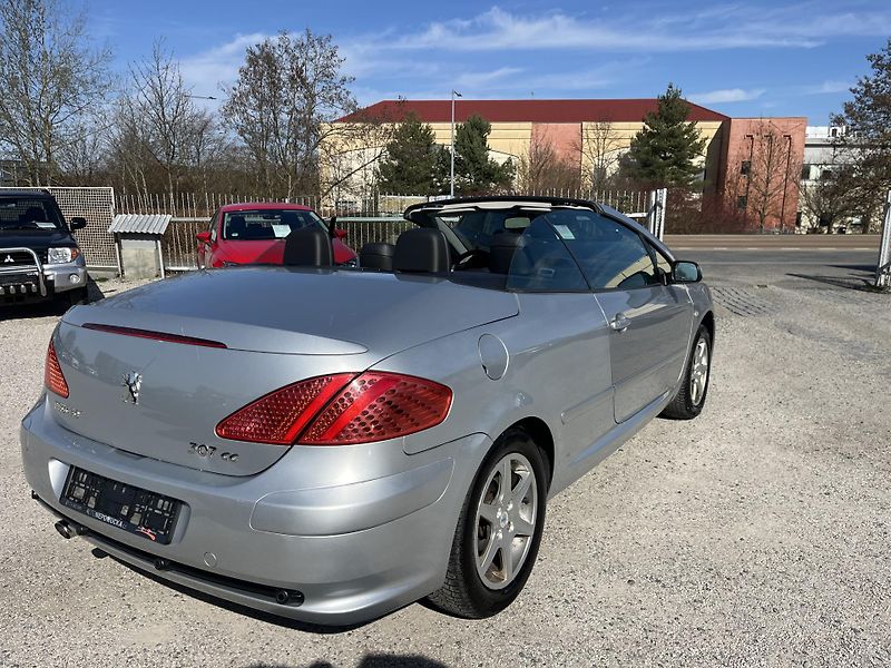 Peugeot 307 (2004) 2.0i 16v 100kw Kabriolet - fotka 7 z 30