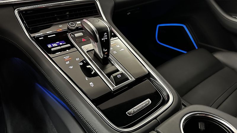 Porsche Panamera TURBO S / ZÁRUKA / TOP STAV - fotka 29 z 50