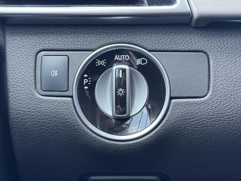 Mercedes-Benz GLE (2017) 350D 190kW 4M, AIRMATIC, 360°  - fotka 23 z 50