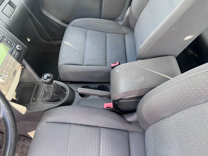 Volkswagen Touran (2005) 1,6 MPI 75 KW SPOJKA STK - fotka 35 z 48