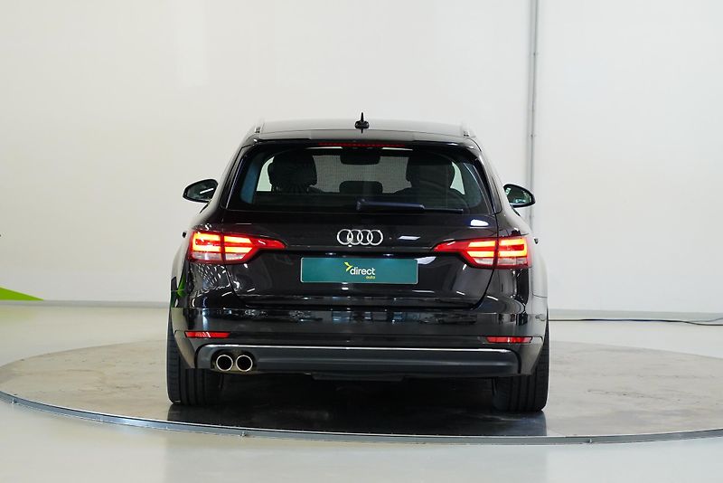 Audi A4 - fotka 6 z 30