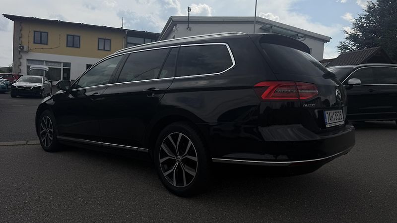 Volkswagen Passat (2018) 2.0 TDI DSG 110KW 144 TIS KM  - fotka 9 z 27
