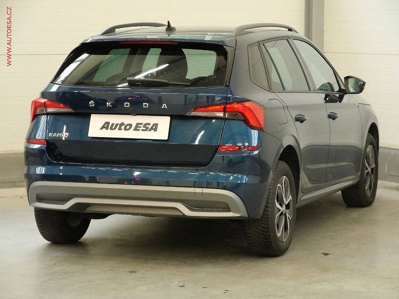Škoda Kamiq (2021) 1.0 TSi, Ambition Plus, navi - fotka 4 z 23