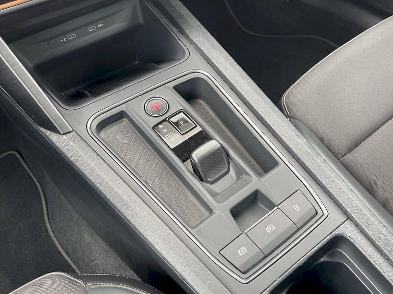 Cupra Formentor (2024) 1.5 TSI 110 kW DSG Basis - fotka 11 z 35