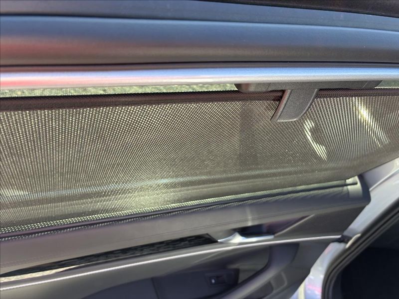 Volkswagen Passat 2,0 TDI IQ-LIGHT KAMERA 360 - fotka 14 z 33