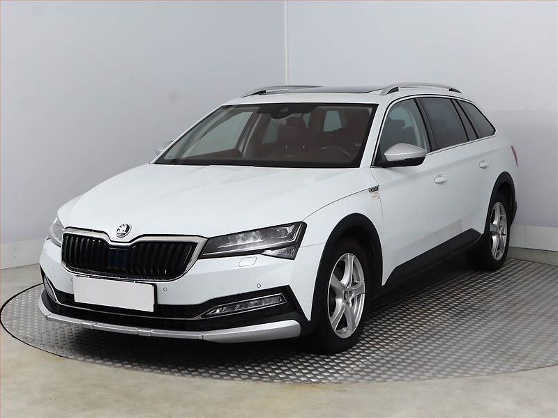 Škoda Superb (2020) 2.0 TDI - fotka 2 z 24