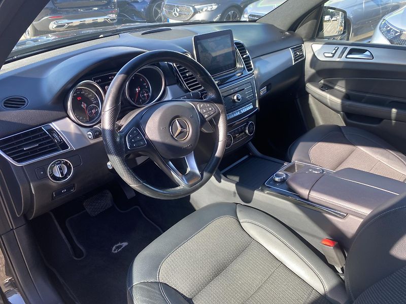Mercedes-Benz GLE 250d 4M AMG - fotka 12 z 27