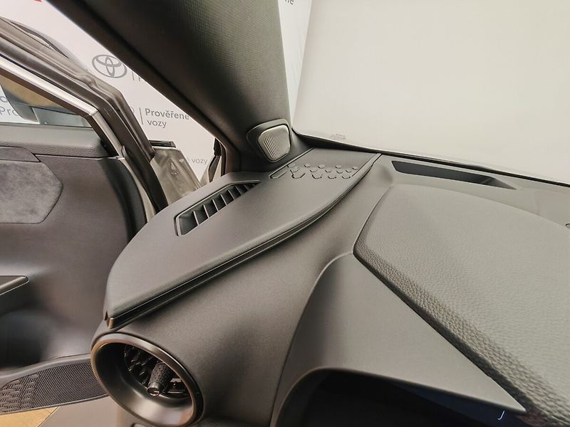 Toyota C-HR 2.0 PHEV Tokyo Edition *Panora - fotka 18 z 39