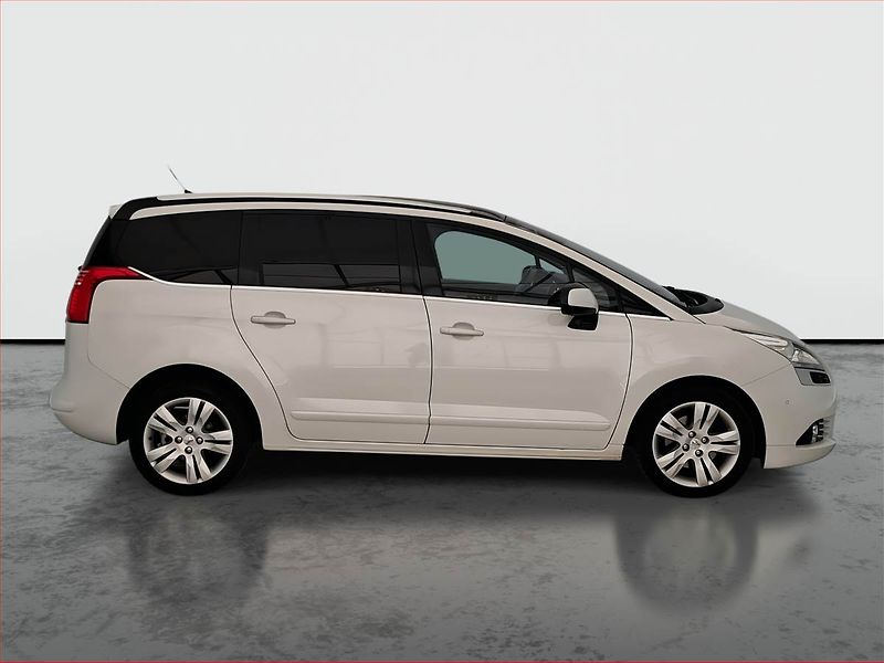 Peugeot 5008 (2011) 2.0 HDI, Tempomat - fotka 6 z 15