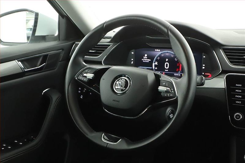 Škoda Superb (2022) 2.0 TSI - fotka 8 z 19
