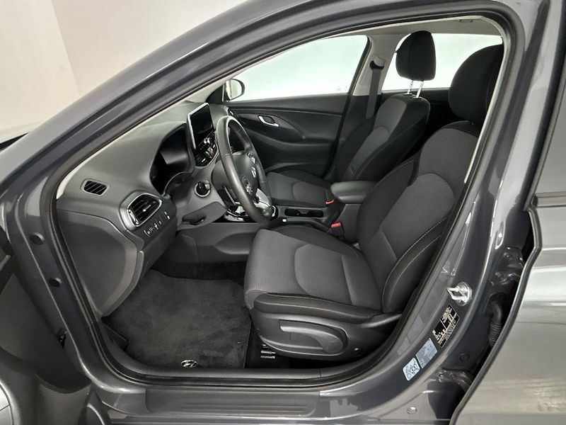 Hyundai i30 Smart DCT - fotka 7 z 26