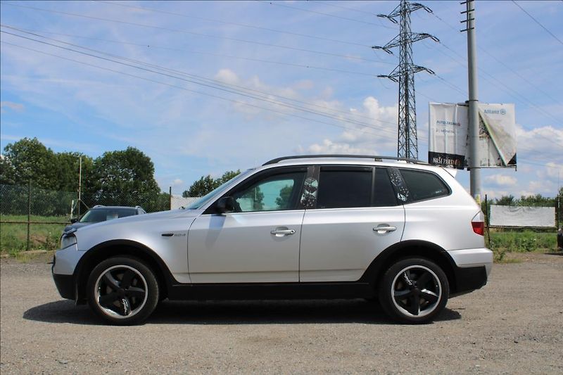 BMW X3 2,0 D  4 x 4, AUTOMAT - fotka 7 z 26