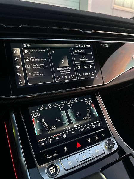 Audi Q7 (2024) S-LINE QUATTRO V ZÁRUCE 360 - fotka 28 z 39