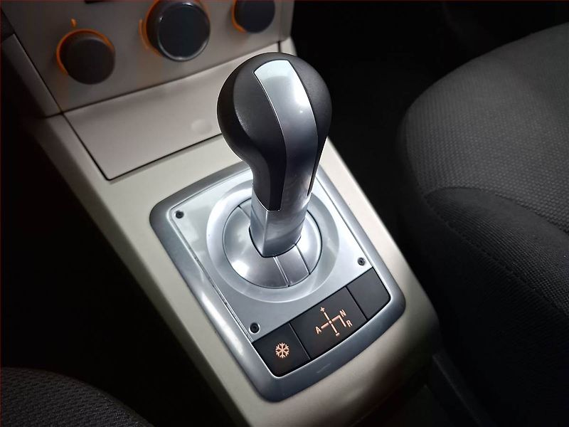 Opel Astra (2007) 1.4 16V, Automat - fotka 13 z 16