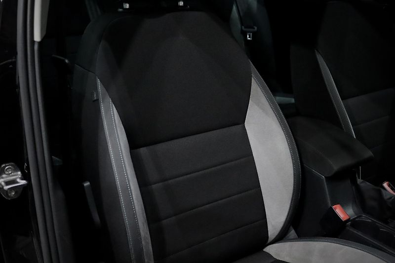 Škoda Octavia 3 Combi 1.4 TSI 110kW DSG - fotka 14 z 27
