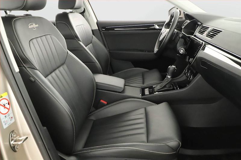 Škoda Superb (2023) Laurin&Klement 1.5 TSI - fotka 7 z 20