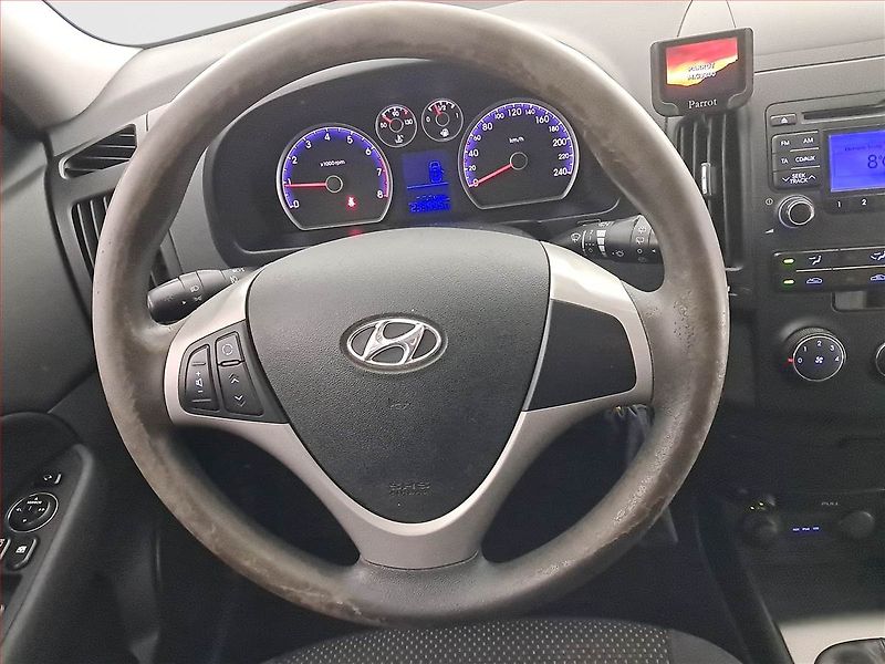 Hyundai i30 (2012) 1.6 CVVT, LPG, po STK, Tažné - fotka 15 z 15