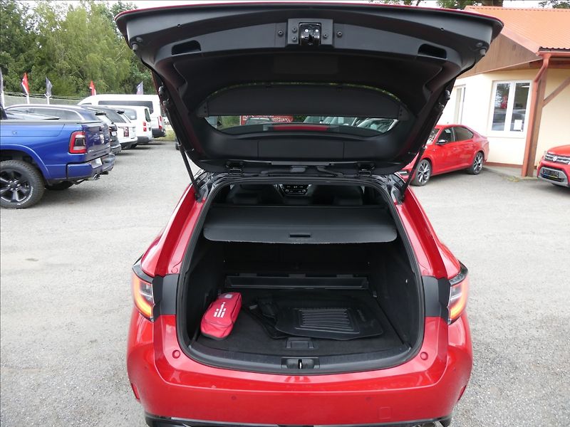 Toyota Corolla 2,0 Hybrid e-CVT GR Sport 112k - fotka 24 z 44