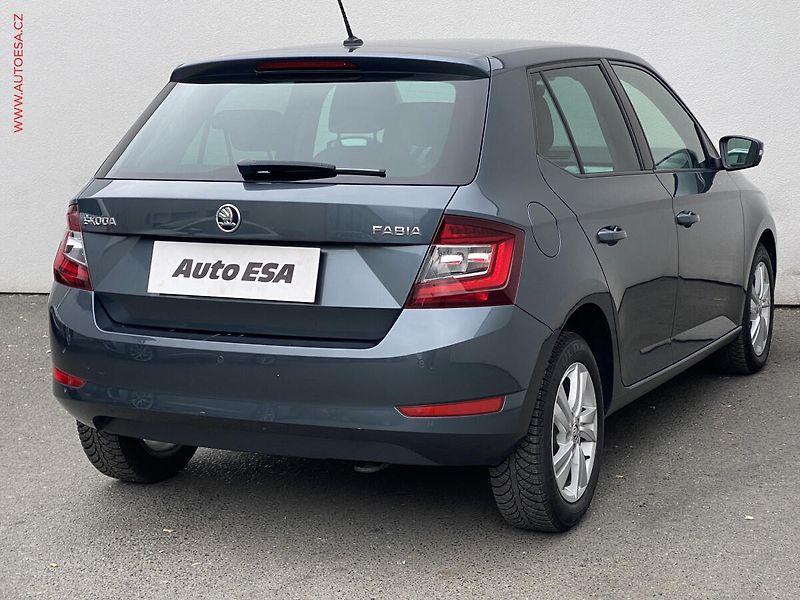 Škoda Fabia (2019) 1.0 TSi, Ambition, navi - fotka 4 z 18
