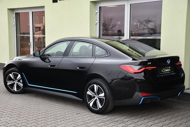 BMW i4 eDrive40 97,4%SoH. - fotka 3 z 39