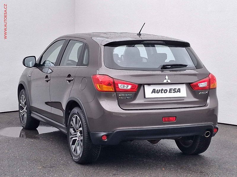 Mitsubishi ASX (2015) 1.6 MIVEC, Kamera, +kola - fotka 6 z 16
