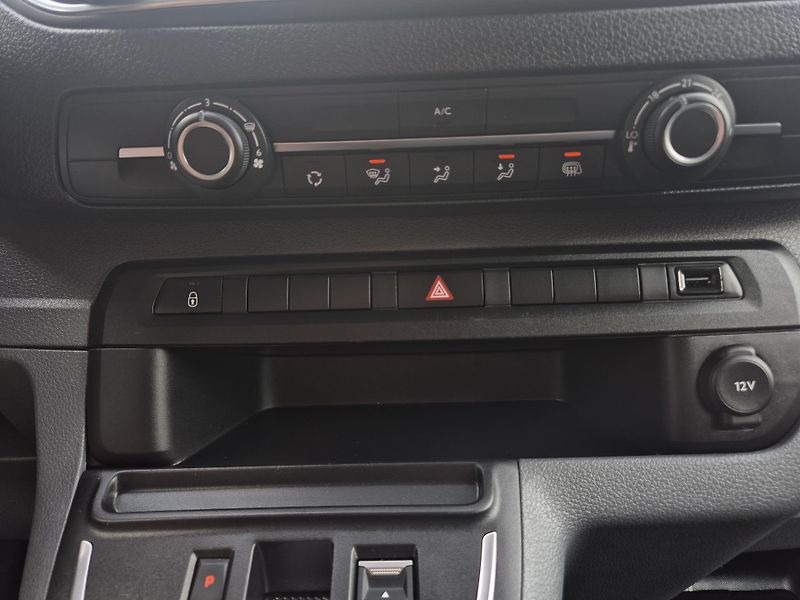 Opel Vivaro E FLEXSPACE L 6 MÍST - fotka 27 z 37