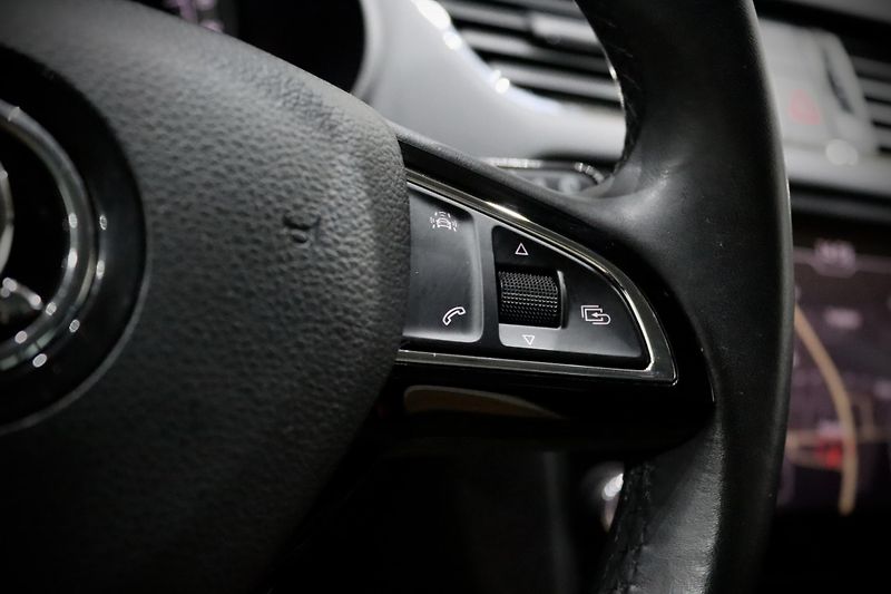 Škoda Octavia 3 FL Combi 1.4 TSI 110 kW - fotka 27 z 38