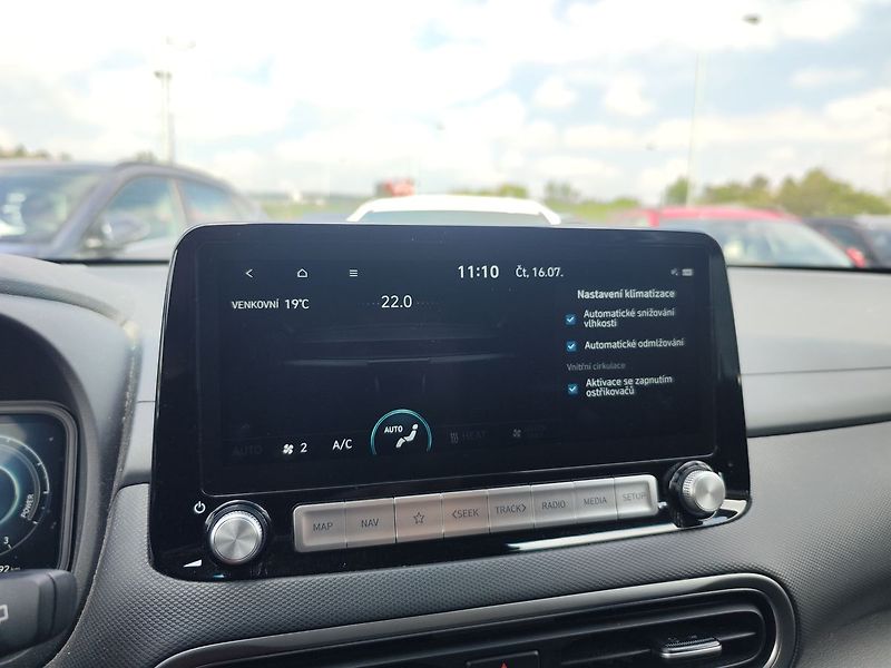 Hyundai Kona EV/150kW 64kWh Style AT - fotka 23 z 35