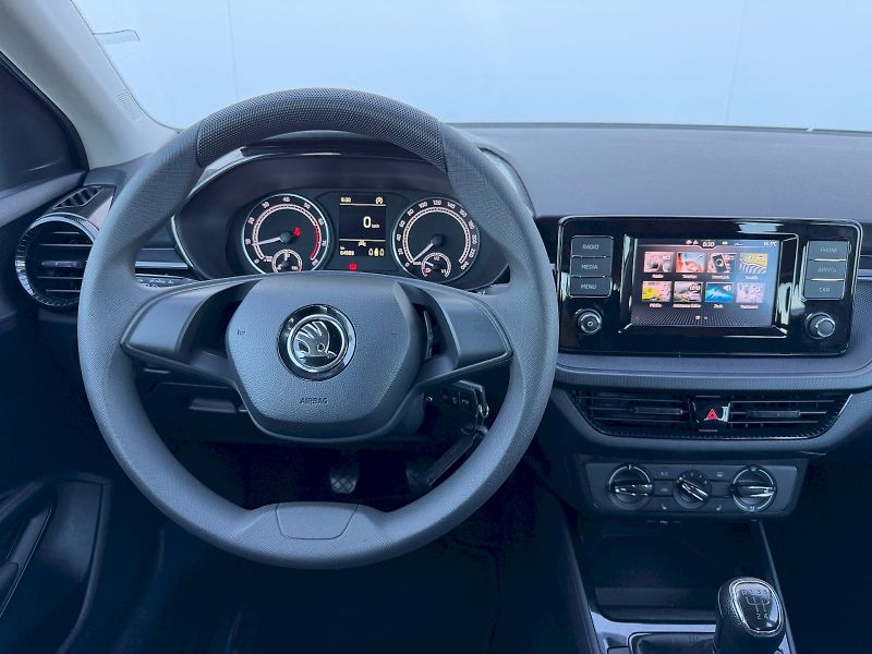 Škoda Fabia (2022) 1.0 MPI 59kW Active - fotka 8 z 35