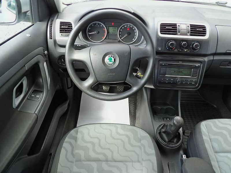Škoda Roomster 1.2HTP 51kW Klima Tažné PDC - fotka 7 z 25