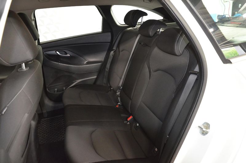 Hyundai i30 (2017) 1.6CRDi kombi 81kw - řetězová - fotka 22 z 23