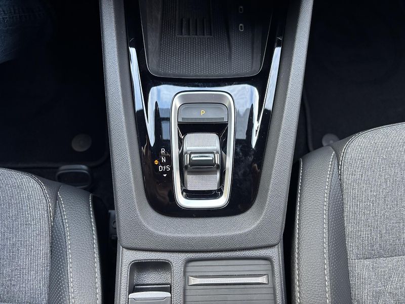 Škoda Octavia (2024) 2.0TDI, 110kW, DSG, SPORT Line - fotka 16 z 21