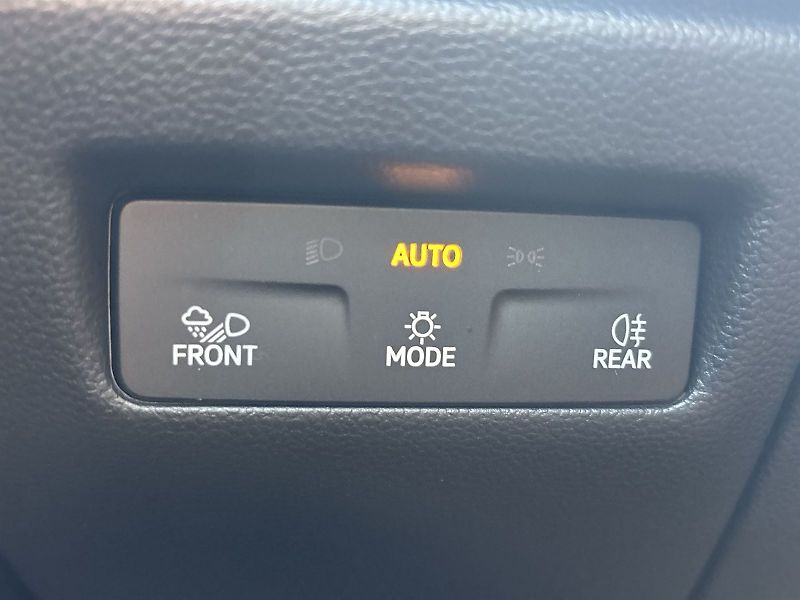 Škoda Superb (2025) Combi 2.0 TDI 4x4 DSG Sportlin - fotka 16 z 33