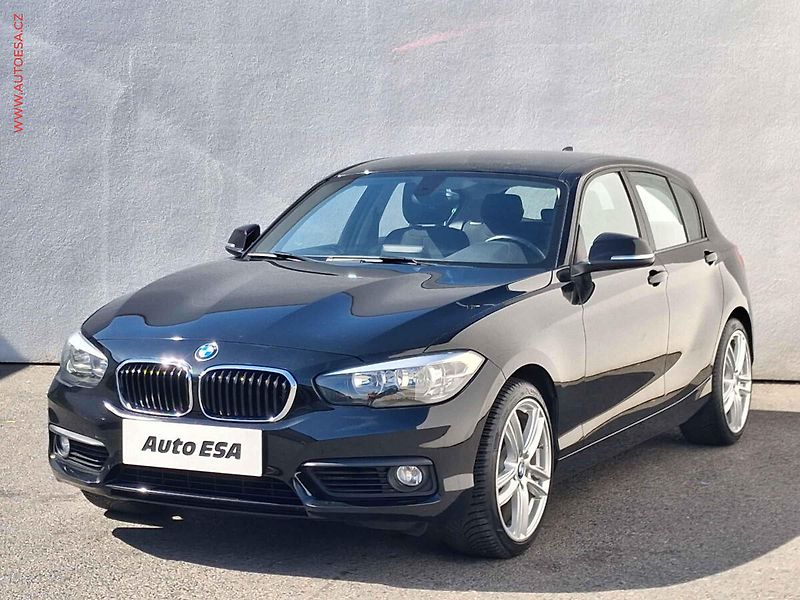 BMW Řada 1 (2017) 2.0i 120i, navi - fotka 3 z 21